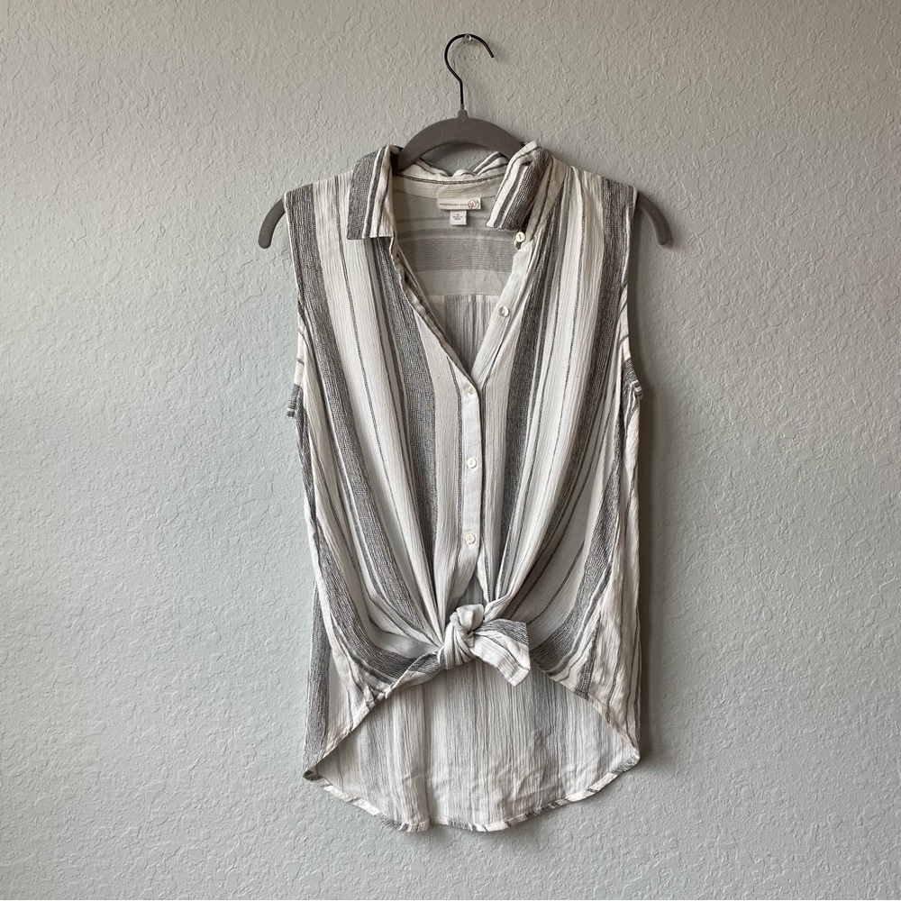 Striped Button Down Tank - Picture 3 of 8